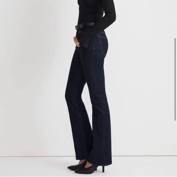 Madewell Skinny Flare Jeans in Rinse Wash, size 26,) - Picture 3 of 9